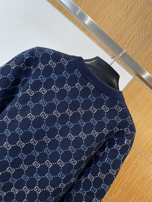 グッチスーパーコピー 全面ジャカード織りのクルーネックセーター