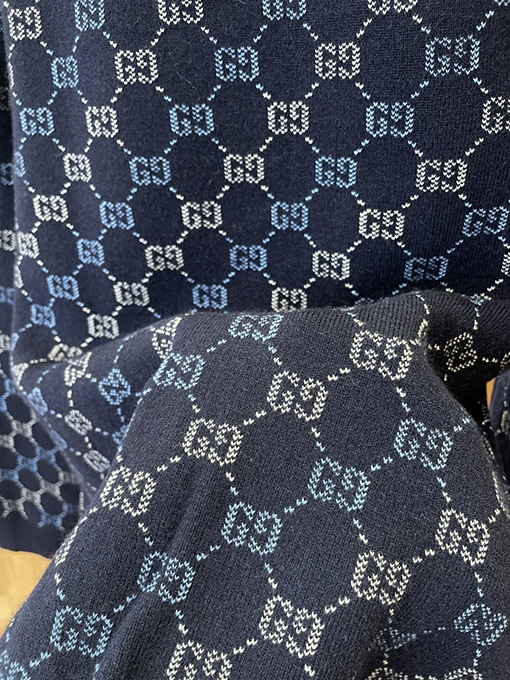 グッチスーパーコピー 全面ジャカード織りのクルーネックセーター