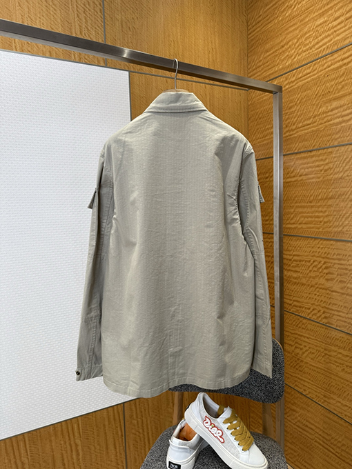 バレンシアガ ジッパー付きポケットジャケット