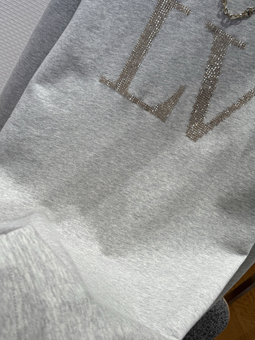 ルイヴィトン LV ラインストーンチェーン付き長袖シャツ