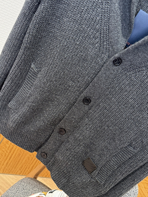 ルイヴィトン ティブルウールカーディガン