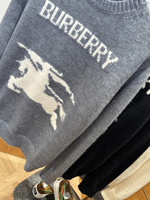 バーバリーブランドコピー BURBERRY ウォーホース ジャカードニットウェア