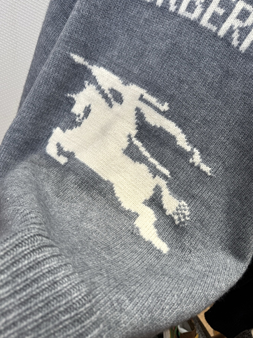 バーバリーブランドコピー BURBERRY ウォーホース ジャカードニットウェア