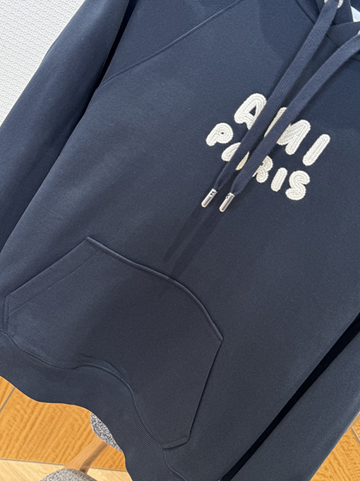 アミリコピー AMI PARIS 織り文字ロゴ入りパーカー