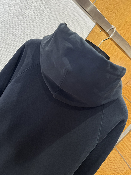 アミリコピー AMI PARIS 織り文字ロゴ入りパーカー