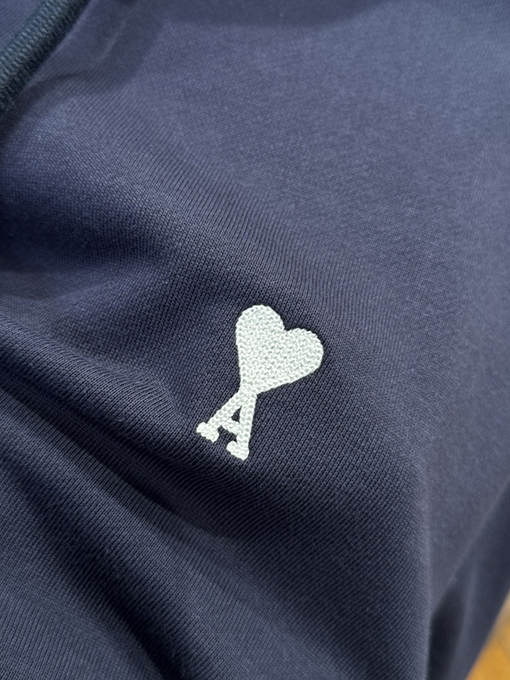 アミ 刺繍りフード付きスウェットシャツ