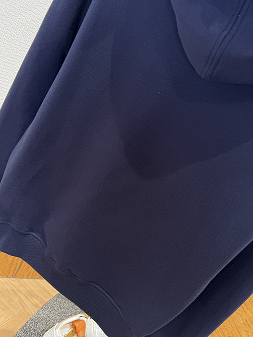 アミ 刺繍りフード付きスウェットシャツ