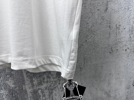 クロムハーツコピー ロールアップしたクルーネックの半袖Tシャツ
