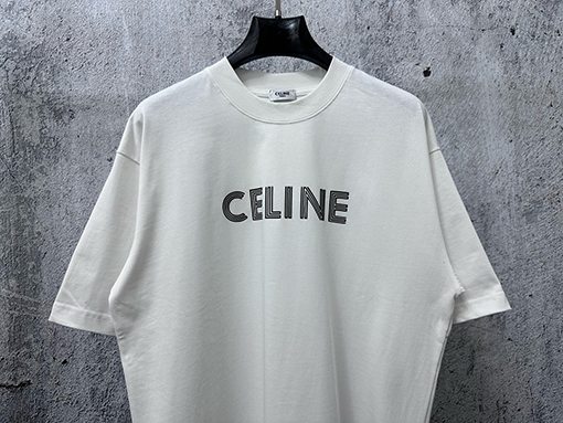 セリーヌスーパーコピー CELINE 文字ロゴプリントの半袖Tシャツ