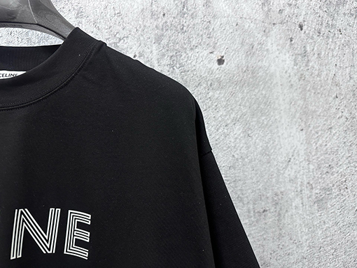 セリーヌスーパーコピー CELINE 文字ロゴプリントの半袖Tシャツ