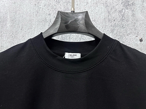 セリーヌスーパーコピー CELINE 文字ロゴプリントの半袖Tシャツ
