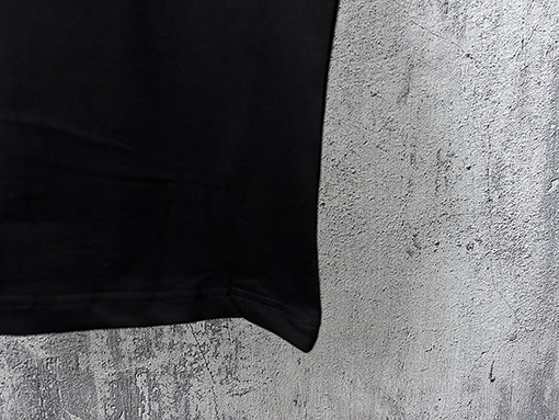 セリーヌスーパーコピー CELINE 文字ロゴプリントの半袖Tシャツ