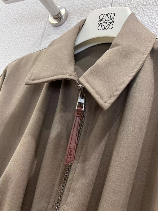 ロエベブランドスーパーコピー 新モデルりベルト付きジャケット