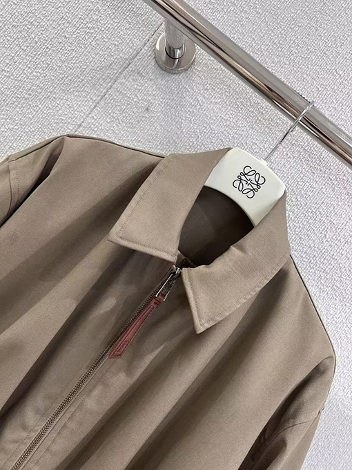 ロエベブランドスーパーコピー 新モデルりベルト付きジャケット