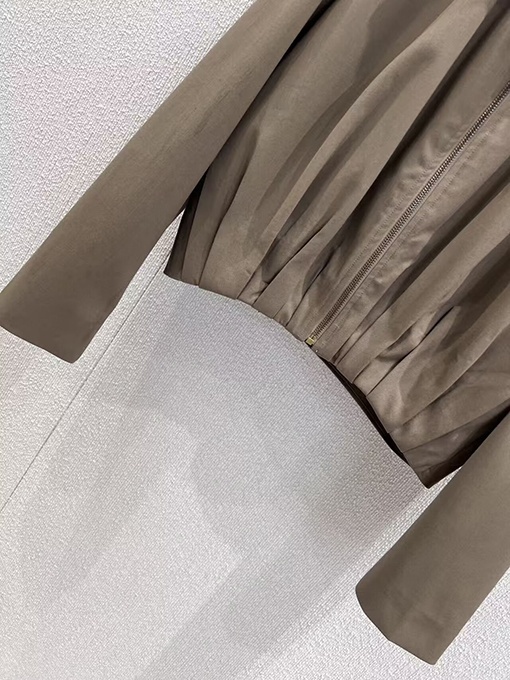 ロエベブランドスーパーコピー 新モデルりベルト付きジャケット