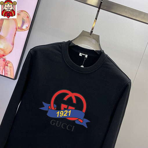 グッチコピー Gucci 最新のトレンドクルーネックのスウェットシャツとパンツのセット