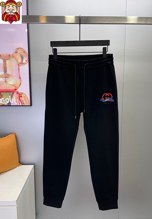 グッチコピー Gucci 最新のトレンドクルーネックのスウェットシャツとパンツのセット