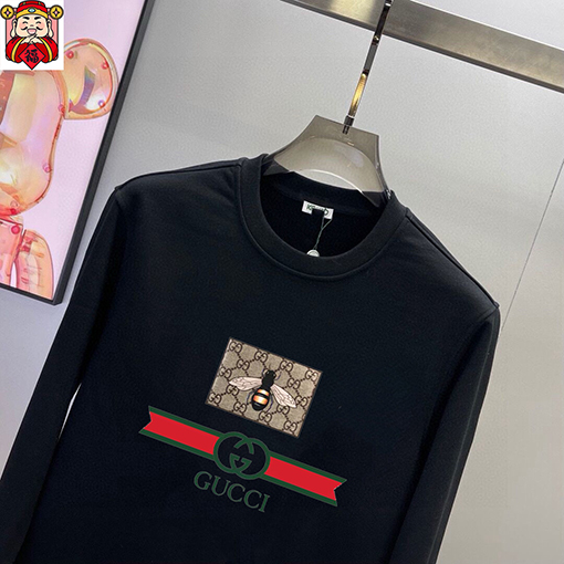 グッチ クラシックな人気のクルーネックのスウェットシャツとパンツのセット