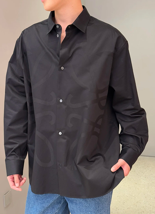 ロエベブランドスーパーコピー ダークカラーの柄入り長袖シャツ