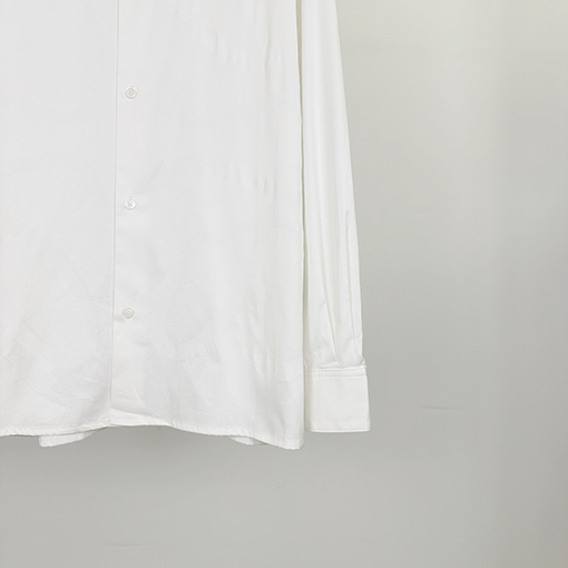 ロエベブランドスーパーコピー ダークカラーの柄入り長袖シャツ