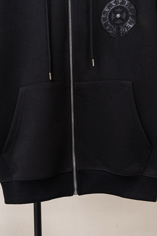 クロムハーツコピー 胸に革製のクロス刺繍ドローストリング付きジッパー開閉のフード付きジャケット