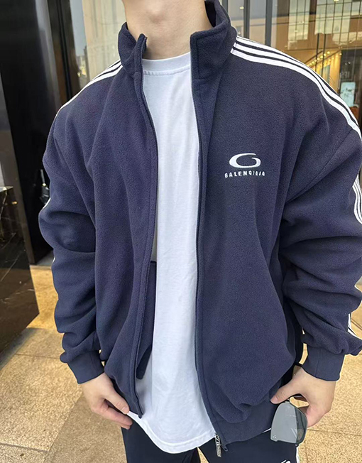 バレンシアガ BALENCIAGA 刺繍りトリムトラックスーツ