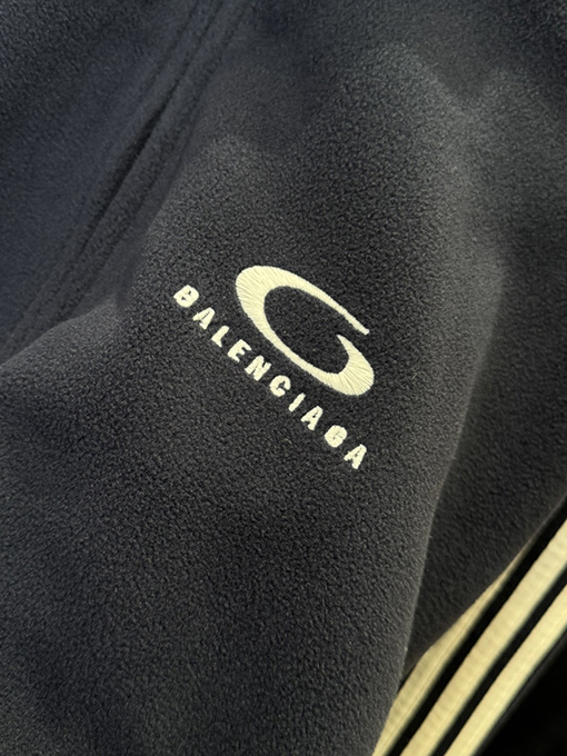 バレンシアガ BALENCIAGA 刺繍りトリムトラックスーツ