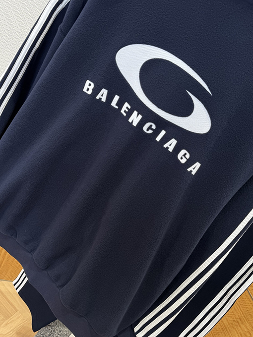 バレンシアガ BALENCIAGA 刺繍りトリムトラックスーツ