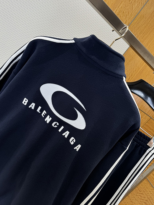 バレンシアガ BALENCIAGA 刺繍りトリムトラックスーツ