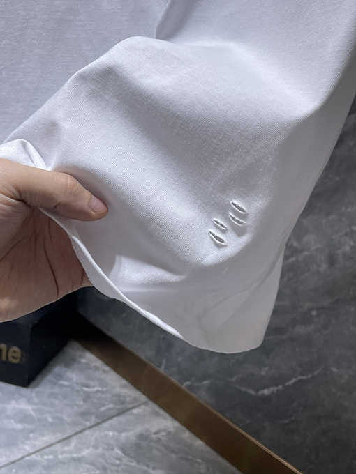 クロムハーツコピー 破れたピン刺繍アップリケ付き半袖Tシャツ