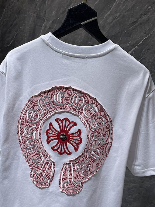 クロムハーツ ホースシュークロスの手作りアップリケ刺繍入り半袖Tシャツ