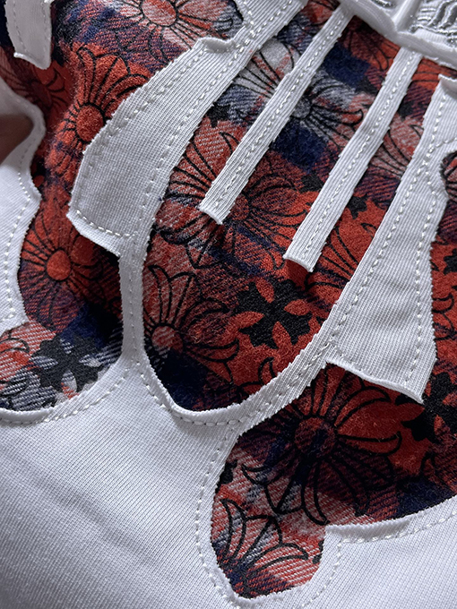 クロムハーツスーパーコピー 宝剣 ヘビーインダストリー 刺繍アップリケ 半袖Tシャツ