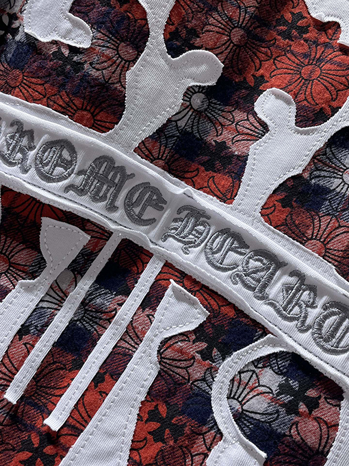 クロムハーツスーパーコピー 宝剣 ヘビーインダストリー 刺繍アップリケ 半袖Tシャツ