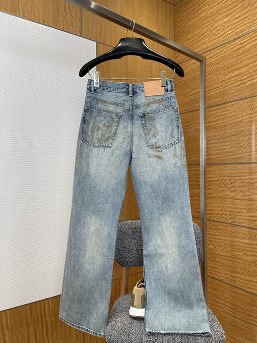 アクネストゥディオズ ダメージをしたワイドレッグジーンズ