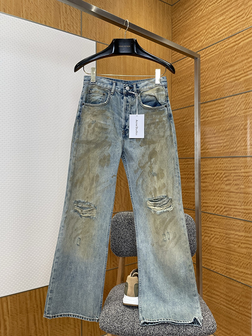 アクネストゥディオズ ダメージをしたワイドレッグジーンズ