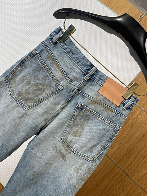 アクネストゥディオズ ダメージをしたワイドレッグジーンズ