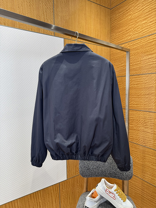 プラダ 刺繍入りラペルジャケット