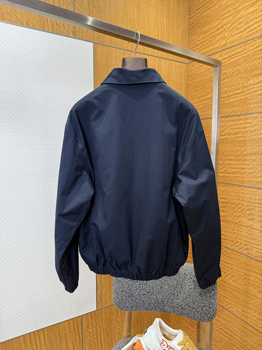 プラダ 刺繍入りラペルジャケット