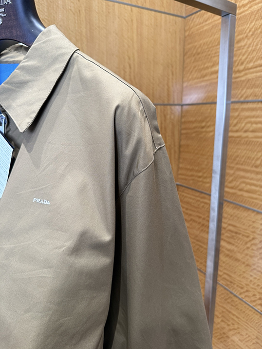 プラダ 刺繍入りラペルジャケット