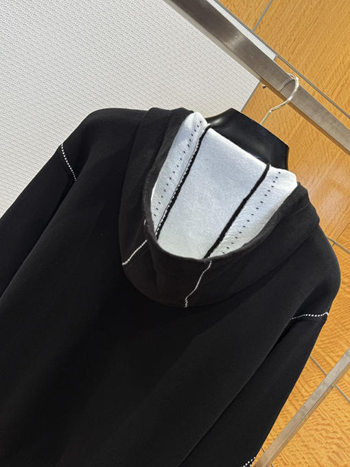 ルイヴィトンコピー LV インターシャ編みのジップアップカーディガン