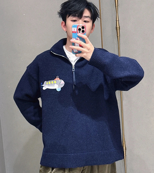 ロエベスーパーコピー 潜水艦の刺繍入りハーフジップニットセーター