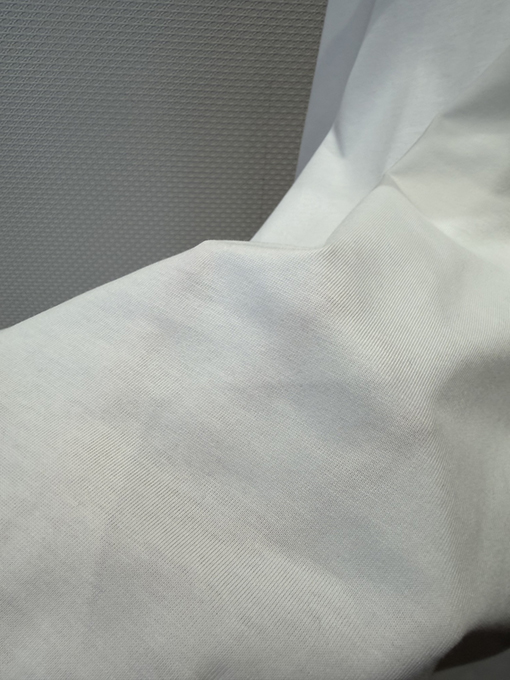 アクネストゥディオズブランドスーパーコピー Acne Studios 小さなポケットが付いたプリント柄の長袖シャツ