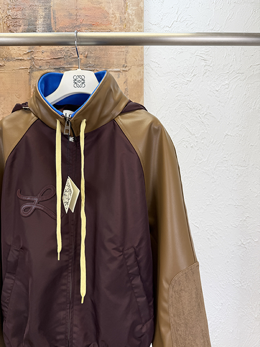 ロエベ パッチワークレザー刺繍コート