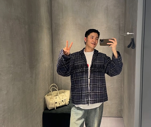 バレンシアガ BALENCIAGA チェック柄のフード付きジャケット