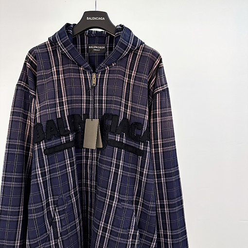 バレンシアガ BALENCIAGA チェック柄のフード付きジャケット