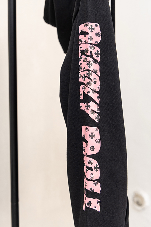 クロムハーツスーパーコピー コミックブックガールとのコラボレーション ジップアップ フード付き ドローストリングジャケット