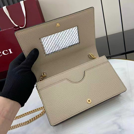 グッチブランドコピー GG Marmont チェーンウォレット