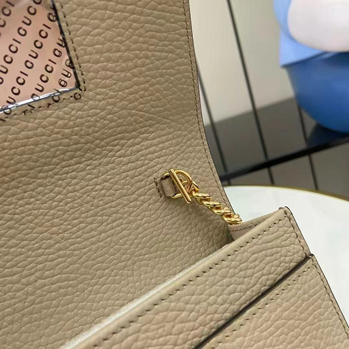 グッチブランドコピー GG Marmont チェーンウォレット