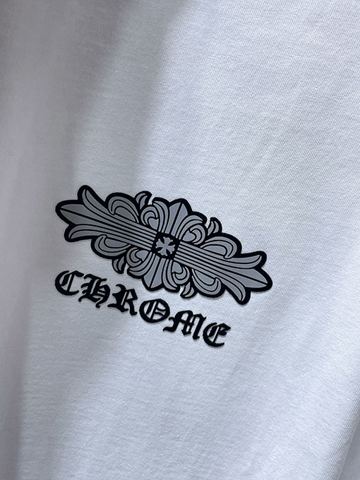 クロムハーツスーパーコピー クラシックなサンスクリット文字の半袖Tシャツ