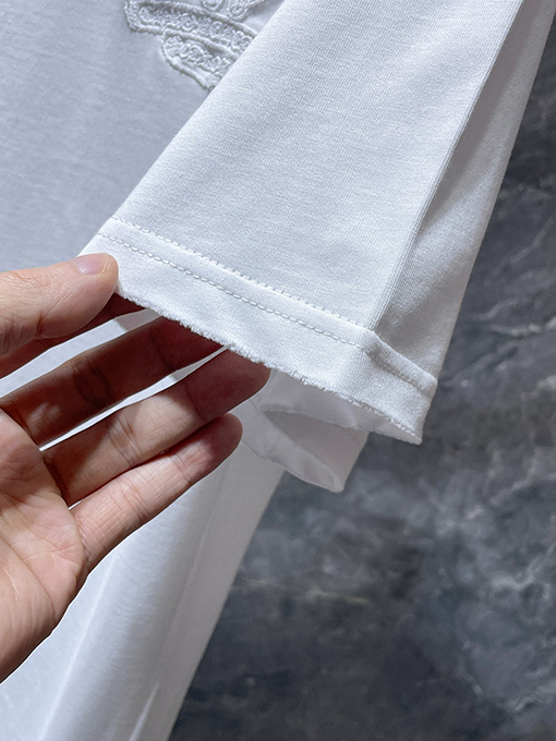 クロムハーツ 蹄鉄とサンスクリット十字の刺繍り半袖Tシャツ